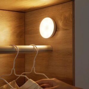 Bezprzewodowa lampka LED z czujnikiem ruchu i ładowaniem USB – Ciepły biały