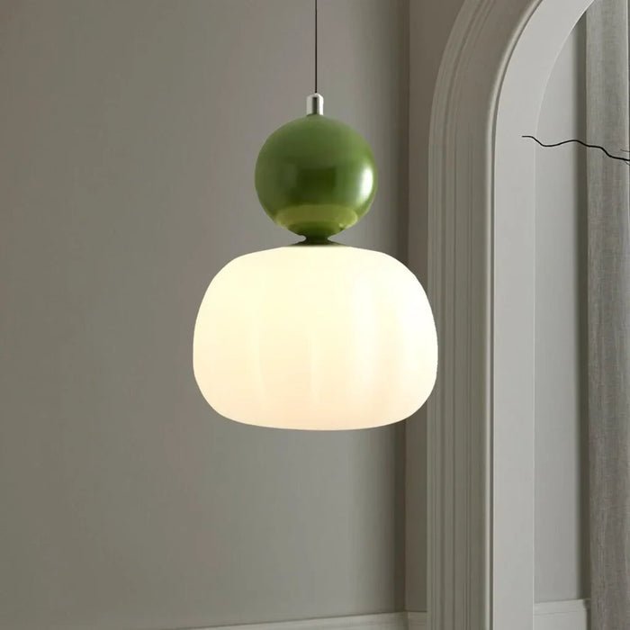 Nowoczesna lampa wisząca z kulistym elementem dekoracyjnym – Zielony